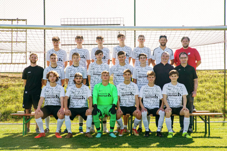 Neue Trikots für die A-Junioren