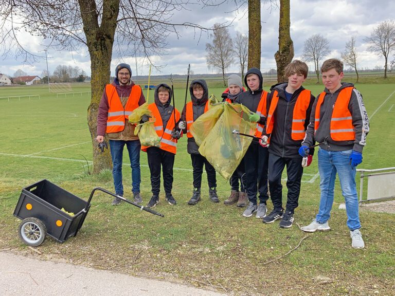 Flursäuberungsaktion des Abfallwirtschaftsverbandes